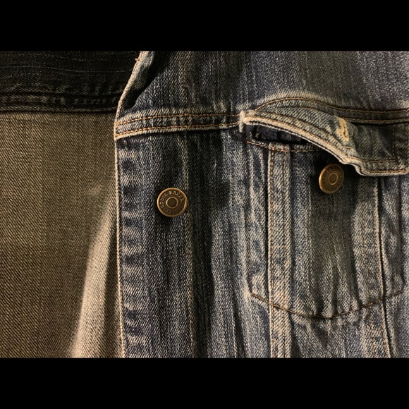 Eddie Bauer vintage denim jacket. Worn occasionally, good condition. - Picture 3 of 4